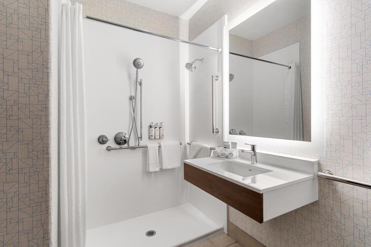 Express North By Ihg Hotel Vancouver
