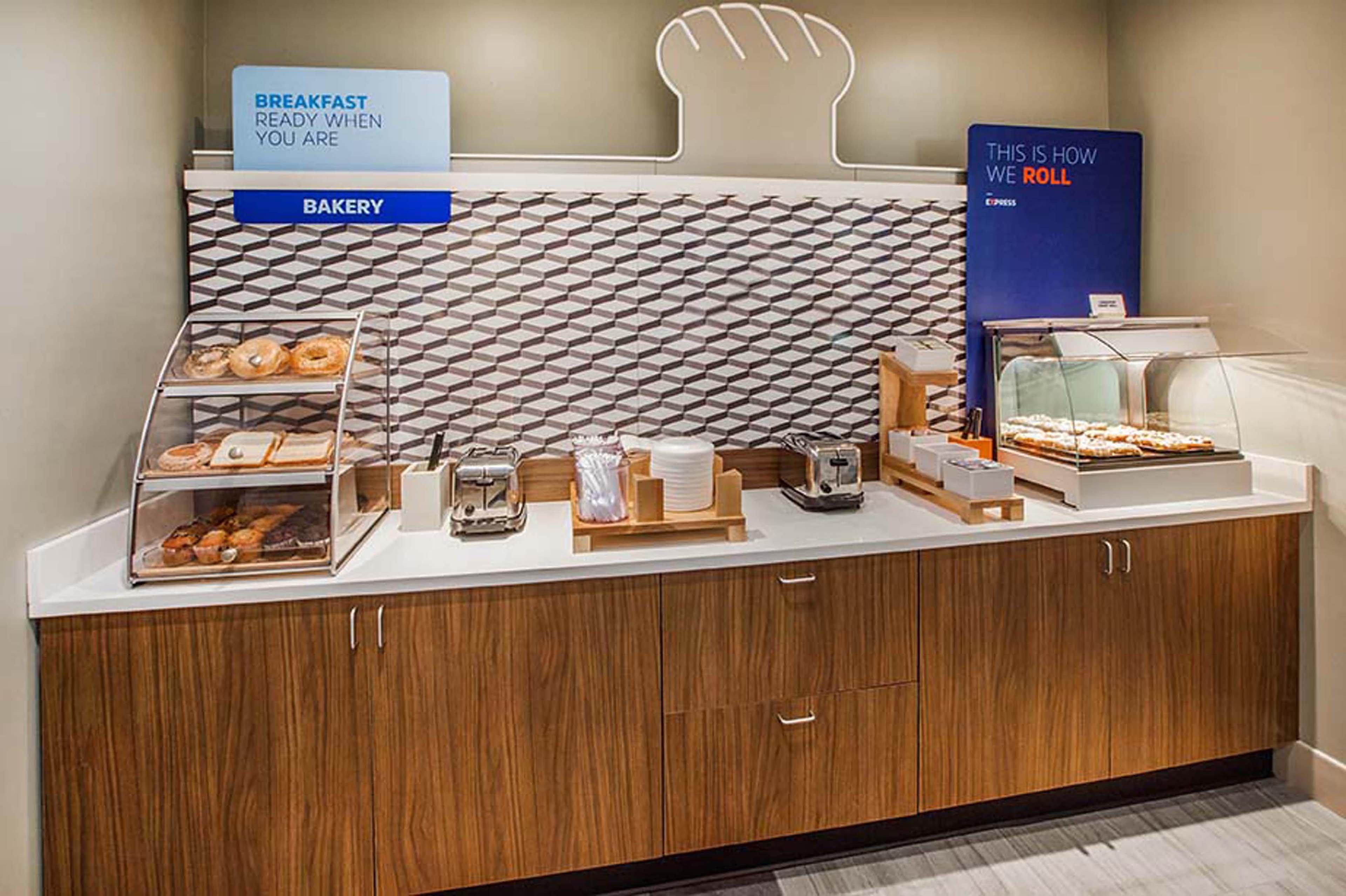 Express North By Ihg 3* Vancouver